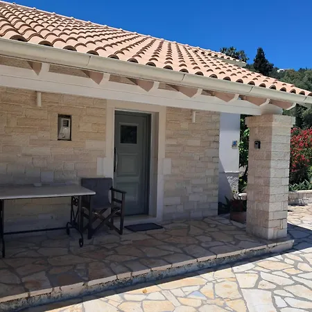 וילה Estia